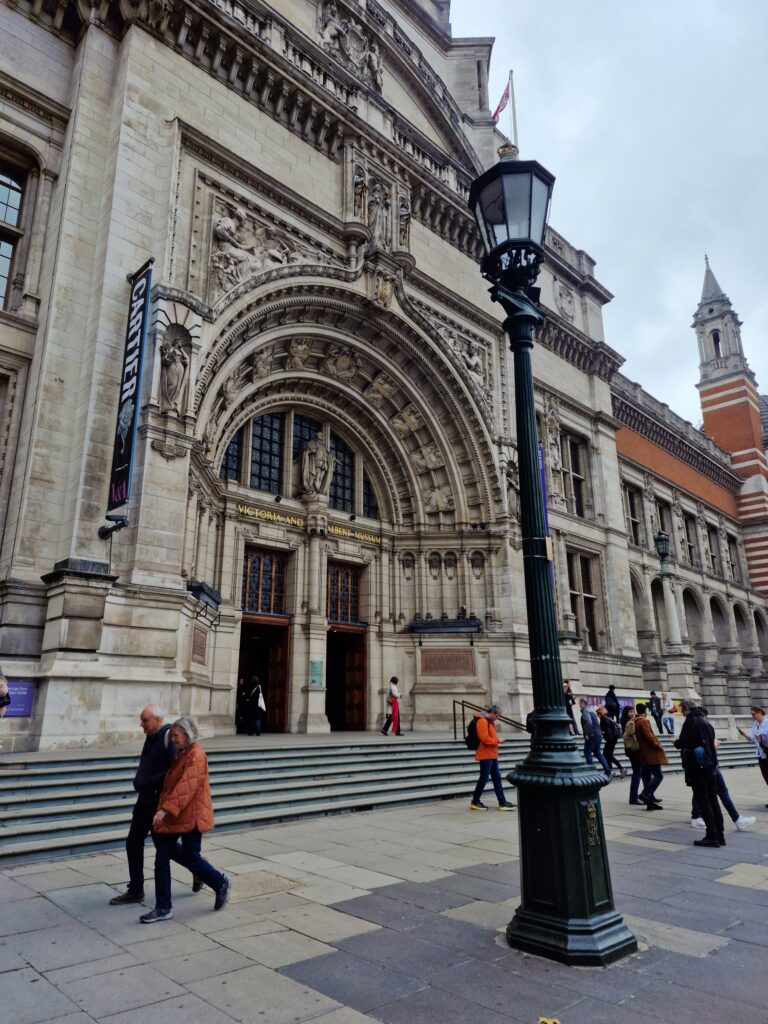 V&A Cromwell Road Entrance, London, 2025, Rob Declerck