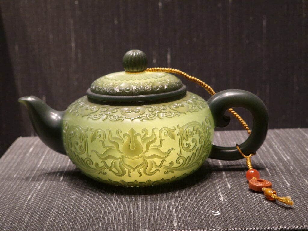 'Jade tea pot, British Museum, 2025', Rob Declerck